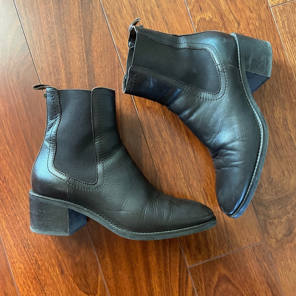 Aquatalia Espresso Brown Leather 6.5